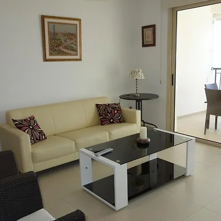 Apartment Alineris *