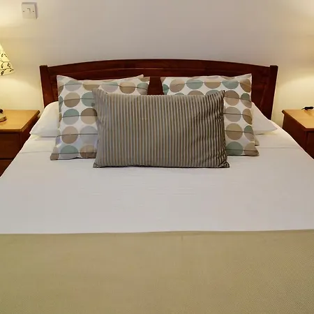 Alineris Apartment *